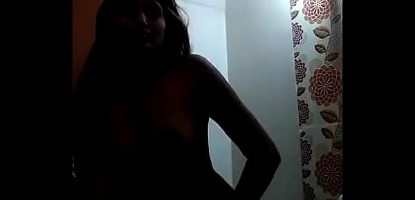  Swathi Naidu Hot Nude Bathing Selfie Video